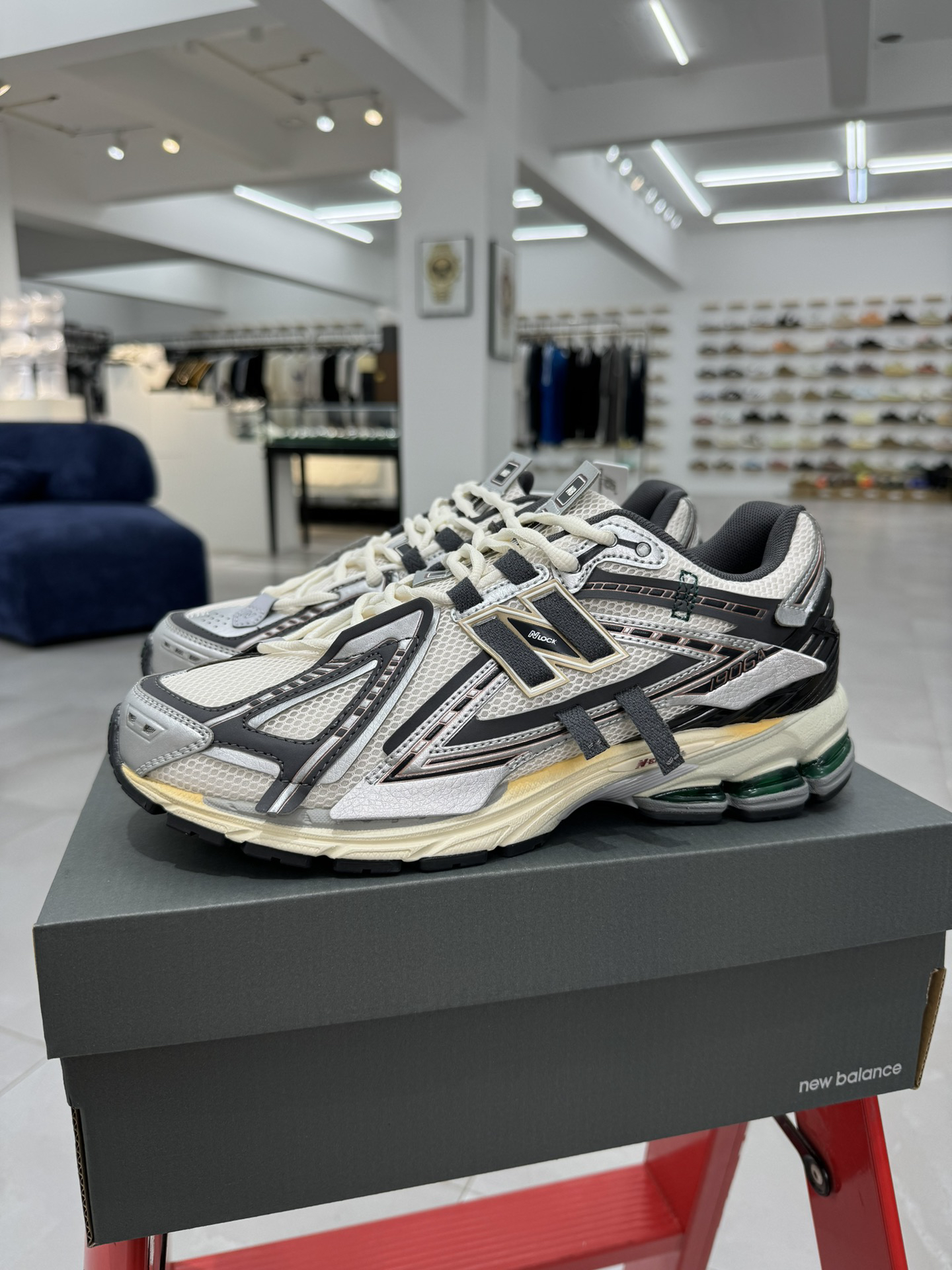 New Balance Sneakers-150