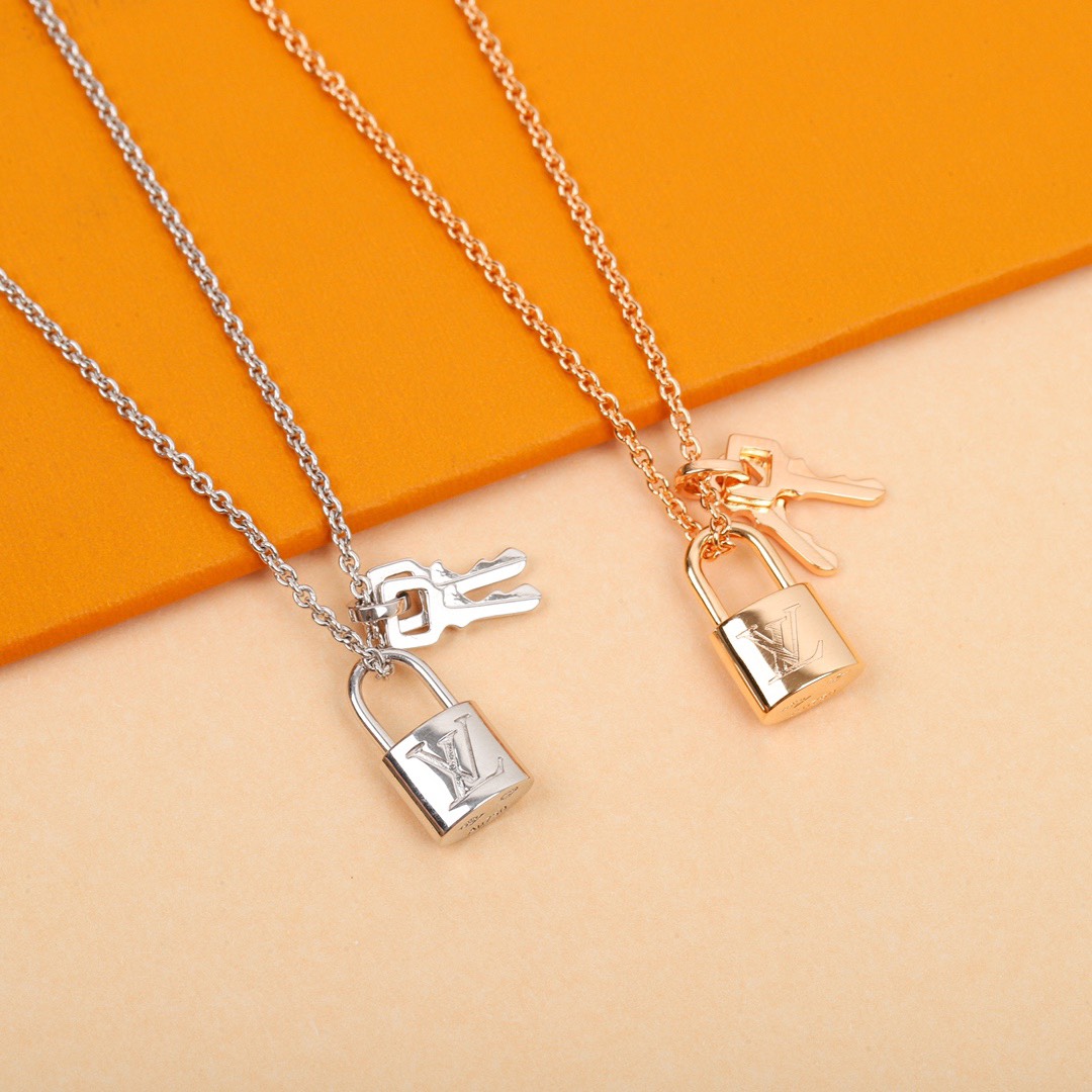 LV necklace-59