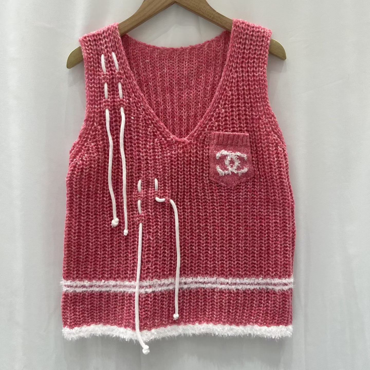 Chanel clothing-114