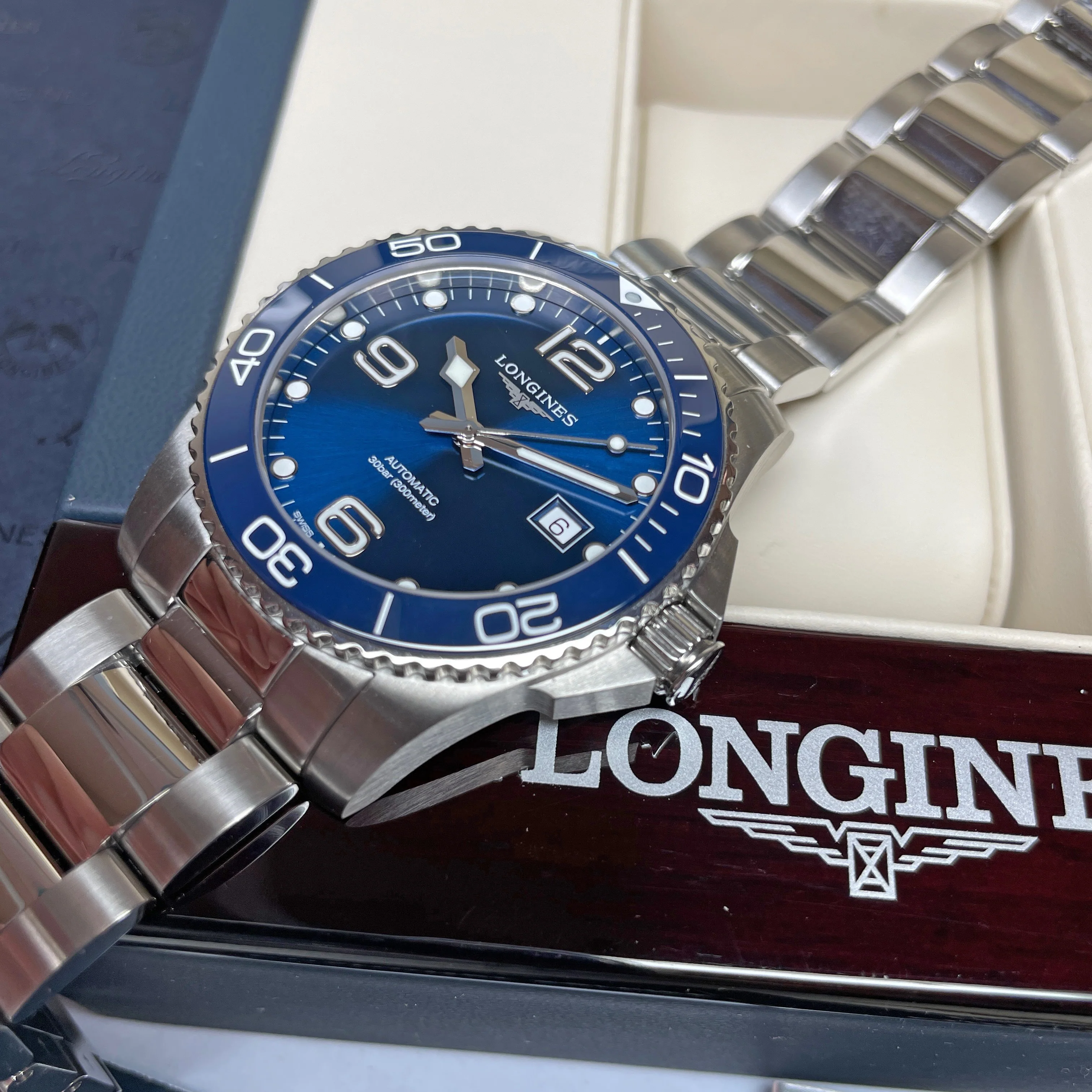 Hydroconquest 41MM Automatic Sunray Blue Dial Ceramic Watch L37814966