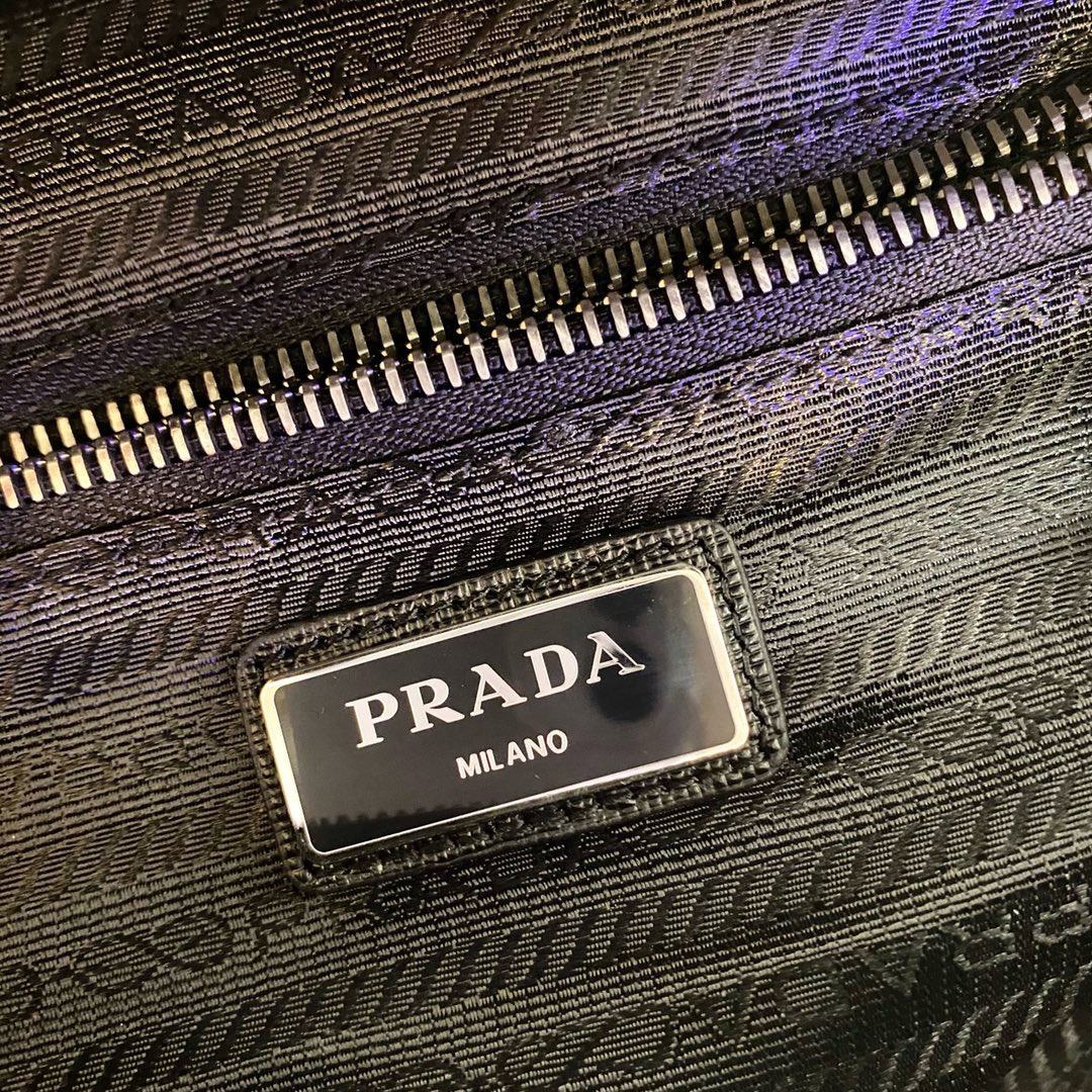 Prada bag-160