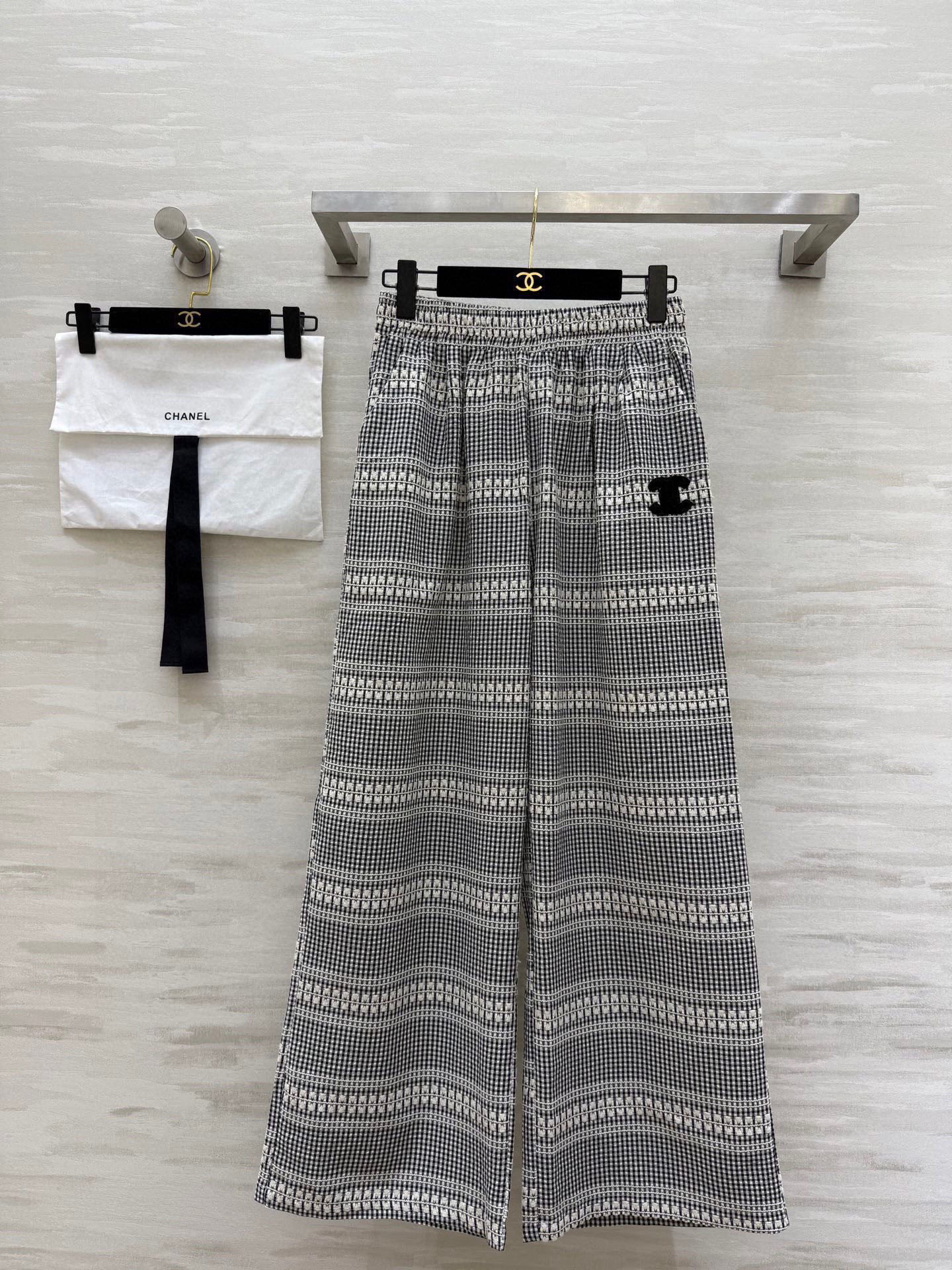 Chanel clothing-152