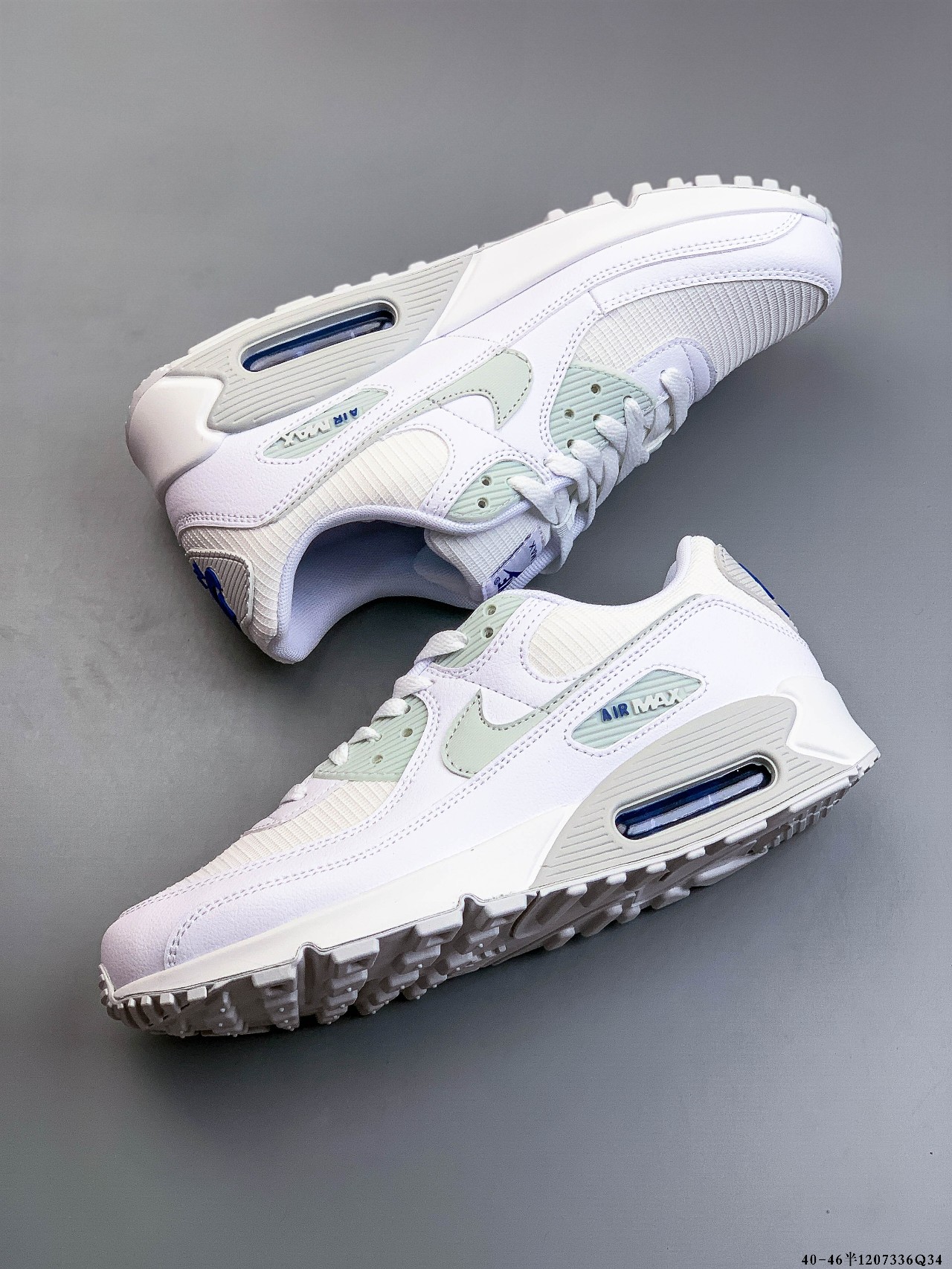 Nike Sneakers-299