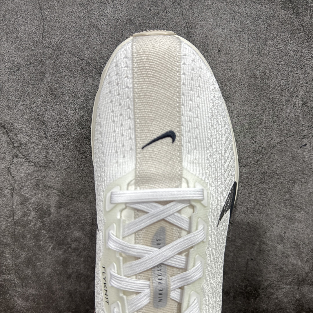 Nike Sneakers-98