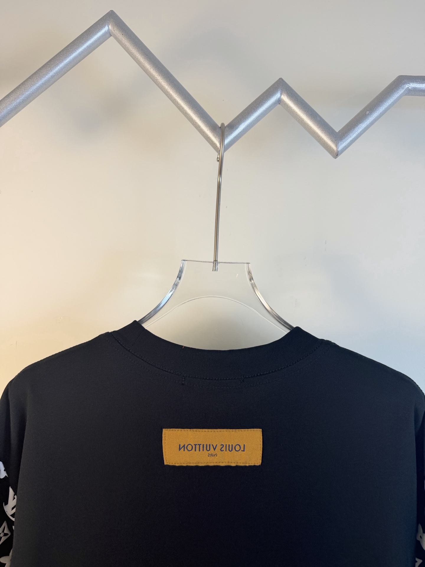 LV clothing-35