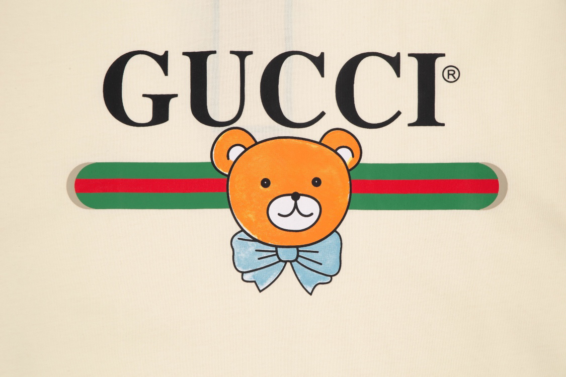 Gucci clothing-47