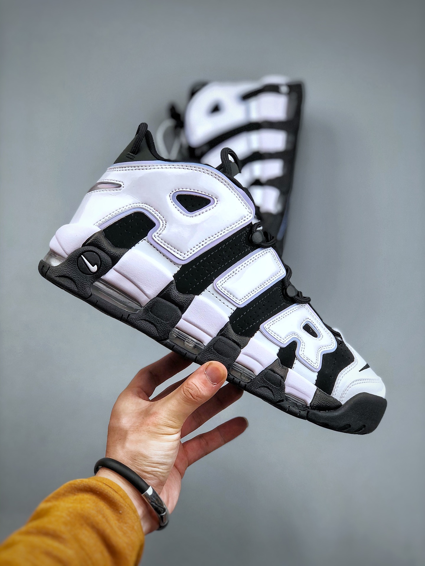 Nike Sneakers-333