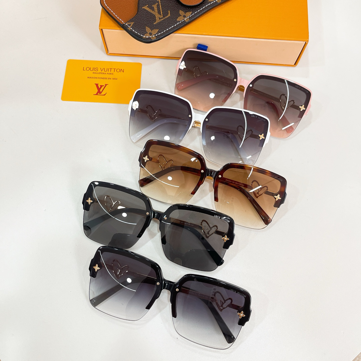 LV glasses-75