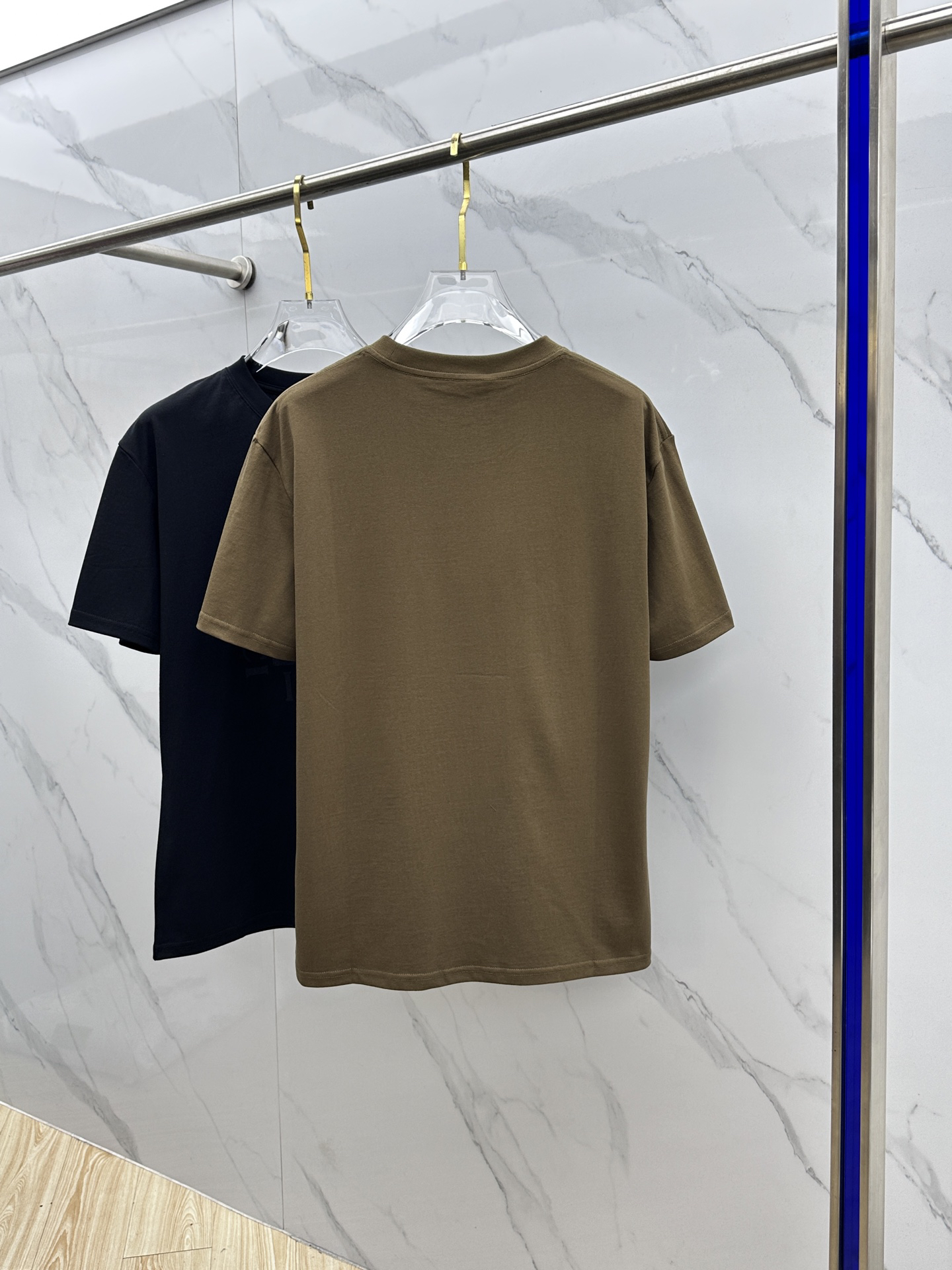 Gucci clothing-27
