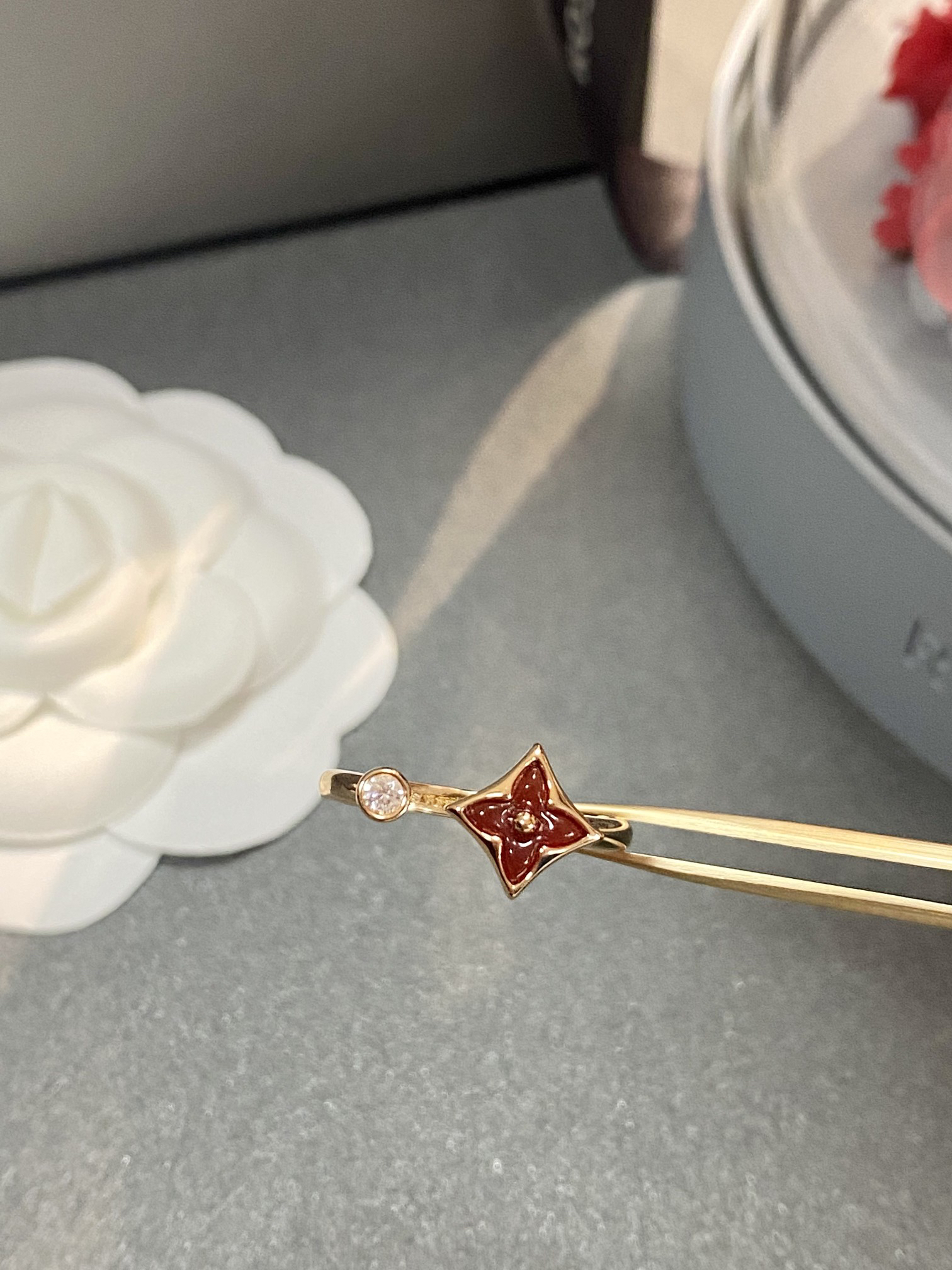 LV ring-14