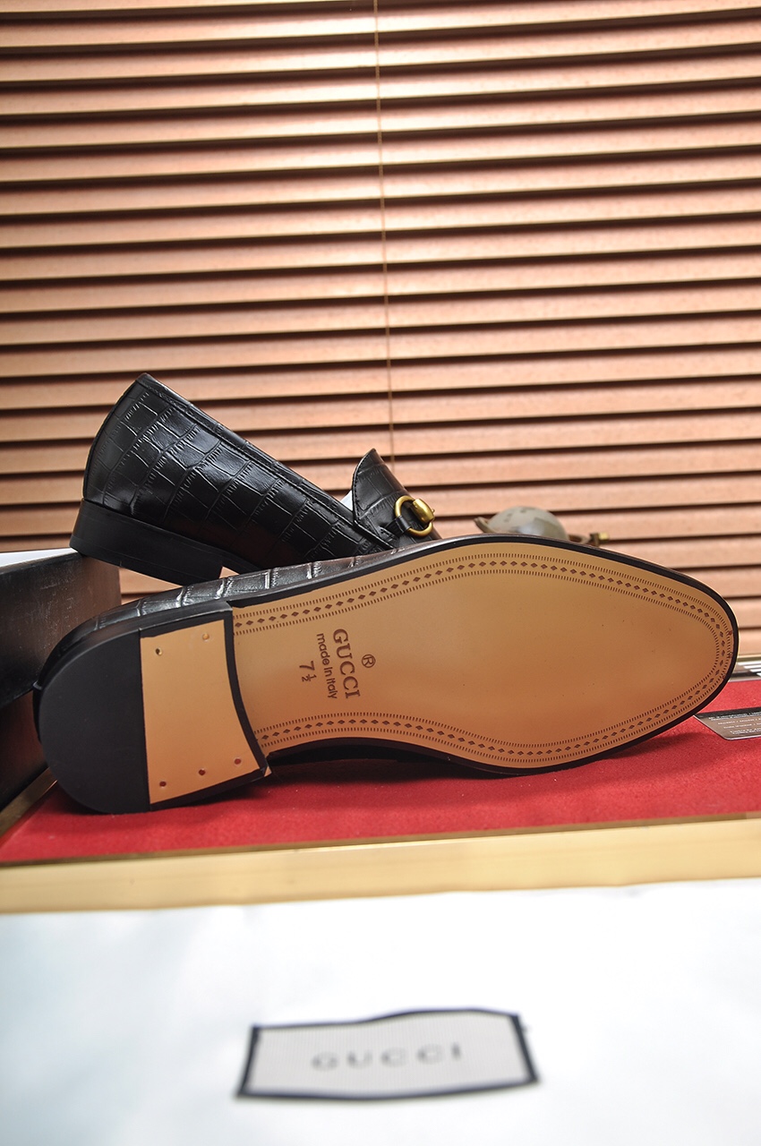 Gucci men's leather shoes-139