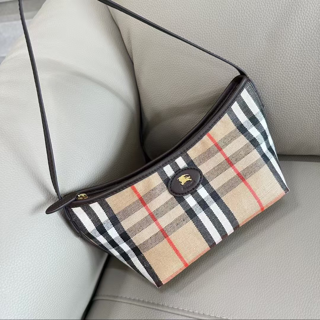 Burberry bag-55