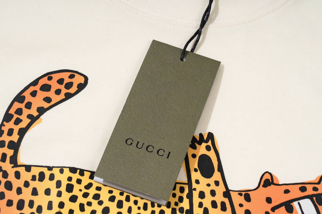 Gucci clothing-43