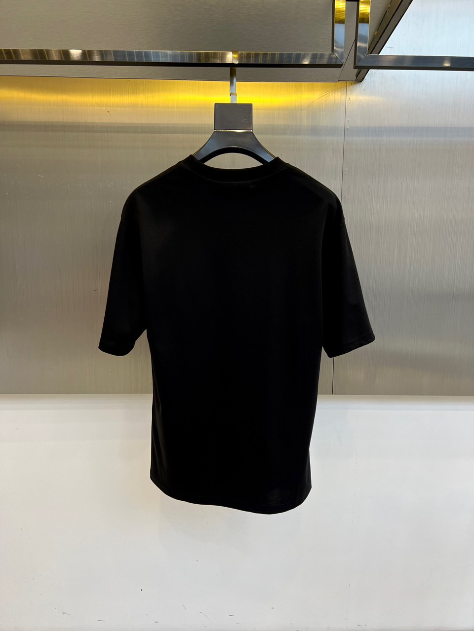 LV clothing-154