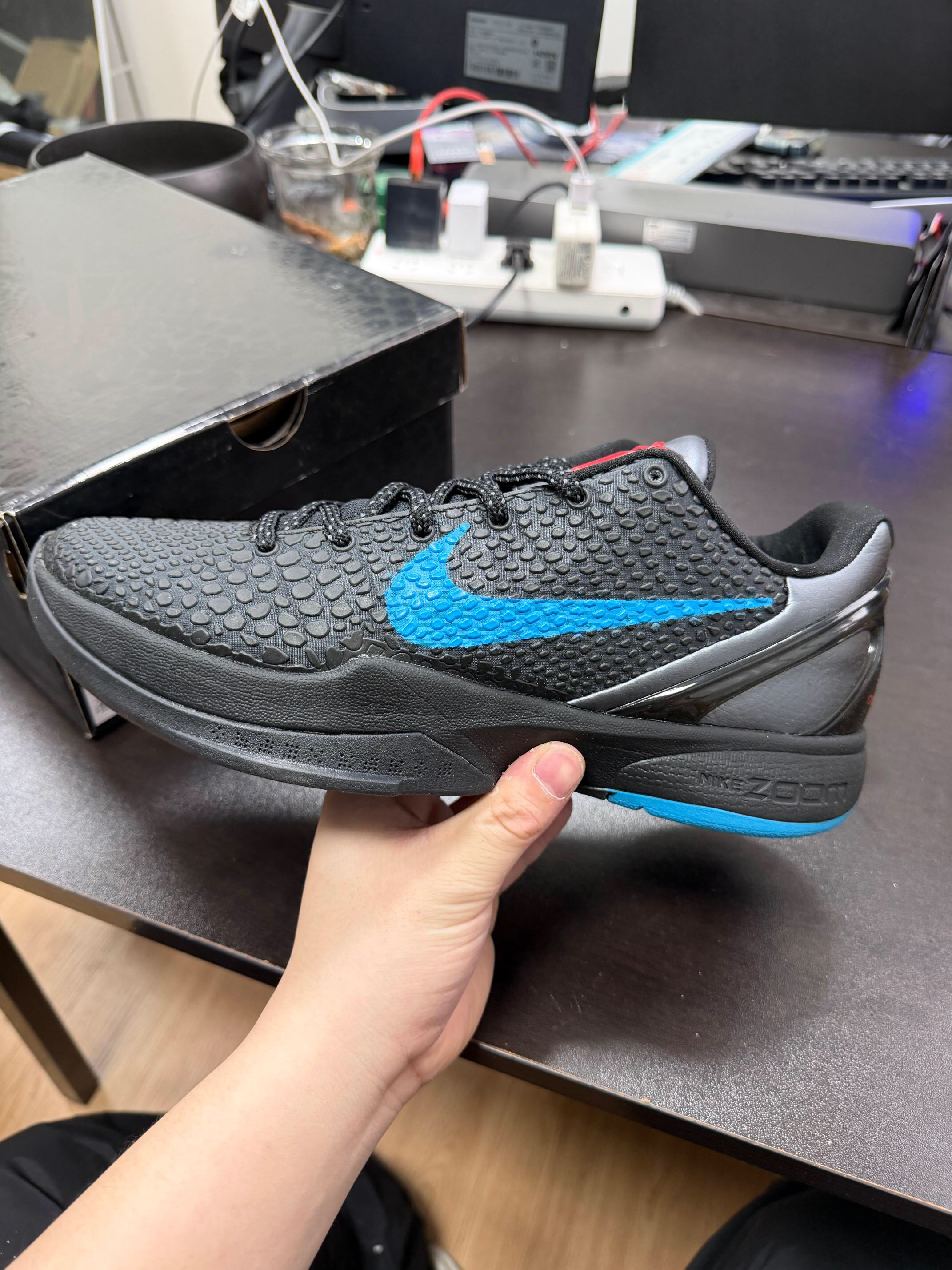 Nike Sneakers-111