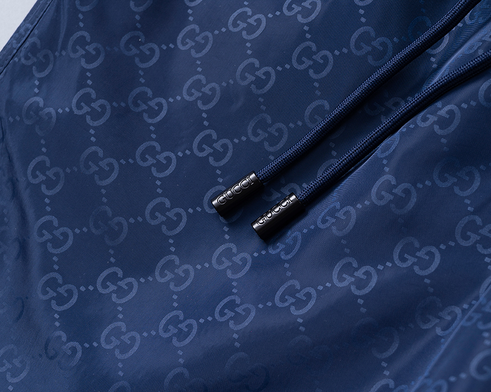 Gucci clothing-103