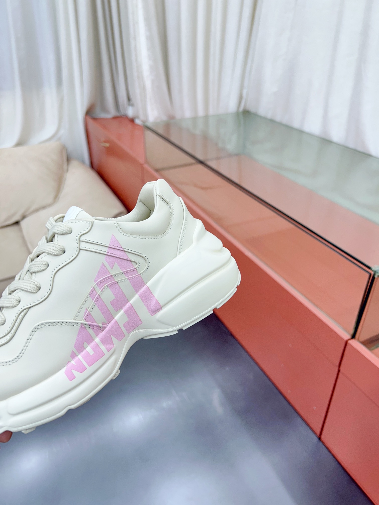 Gucci Sneakers-179