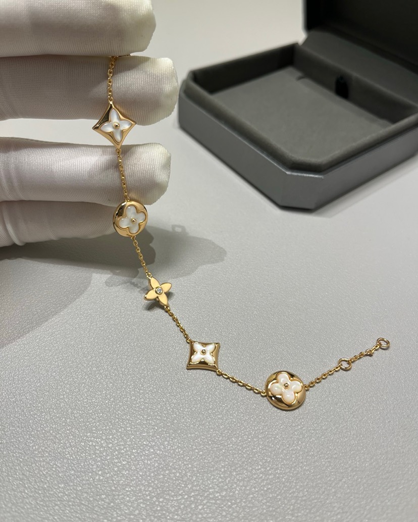 LV Bracelet-12