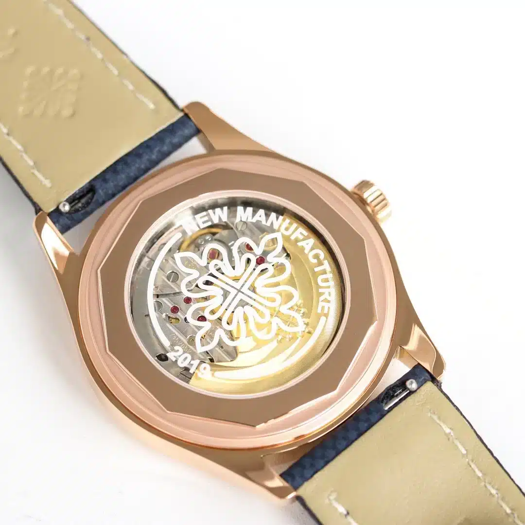 Calatrava 6007G-011 DATE, SWEEP SECONDS. 40 mm,Gold