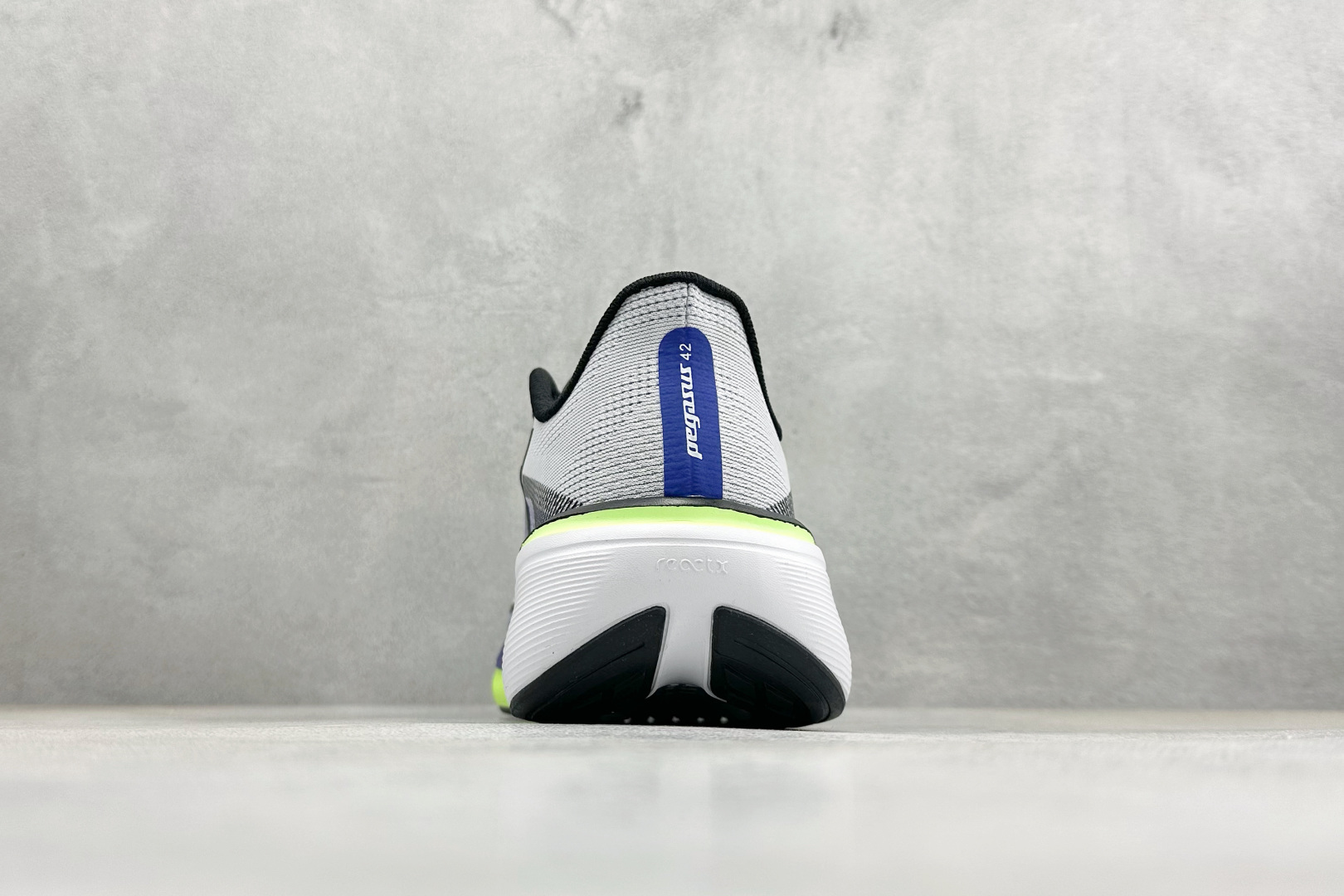 Nike Sneakers-312