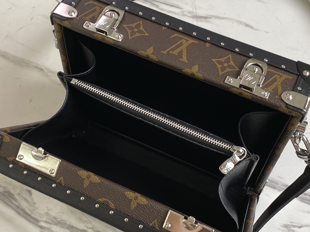 Louis Vuitton bag-205