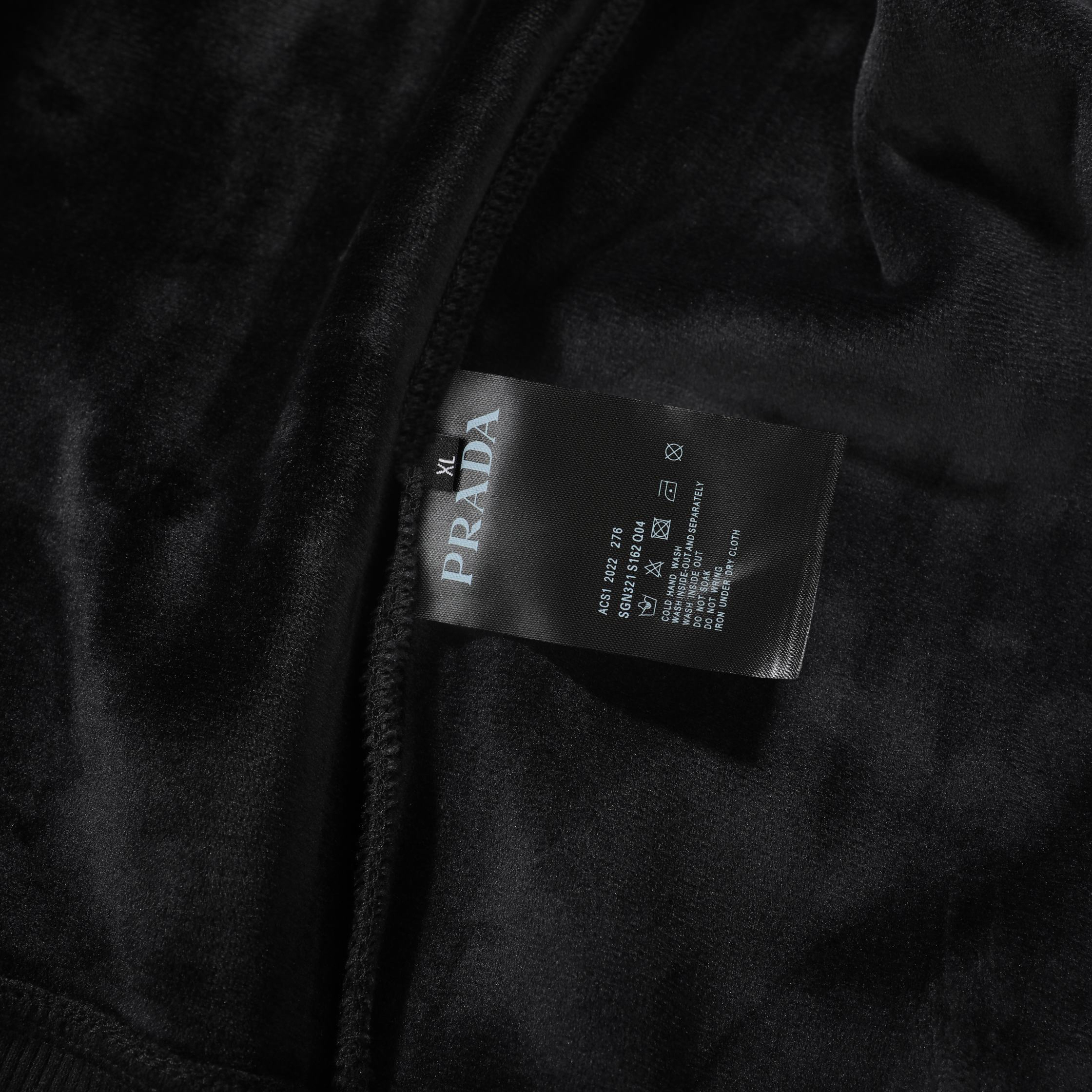 Prada Clothing-351