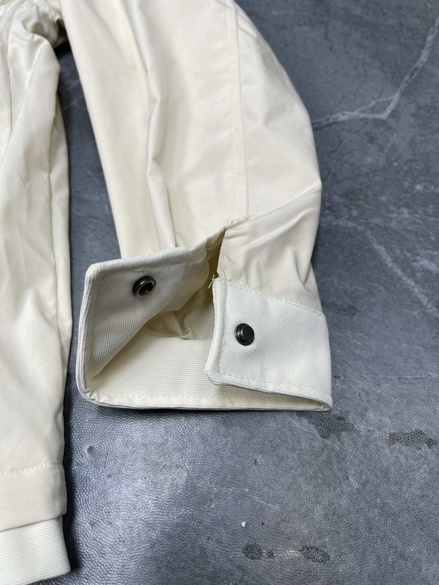 Prada Clothing-347