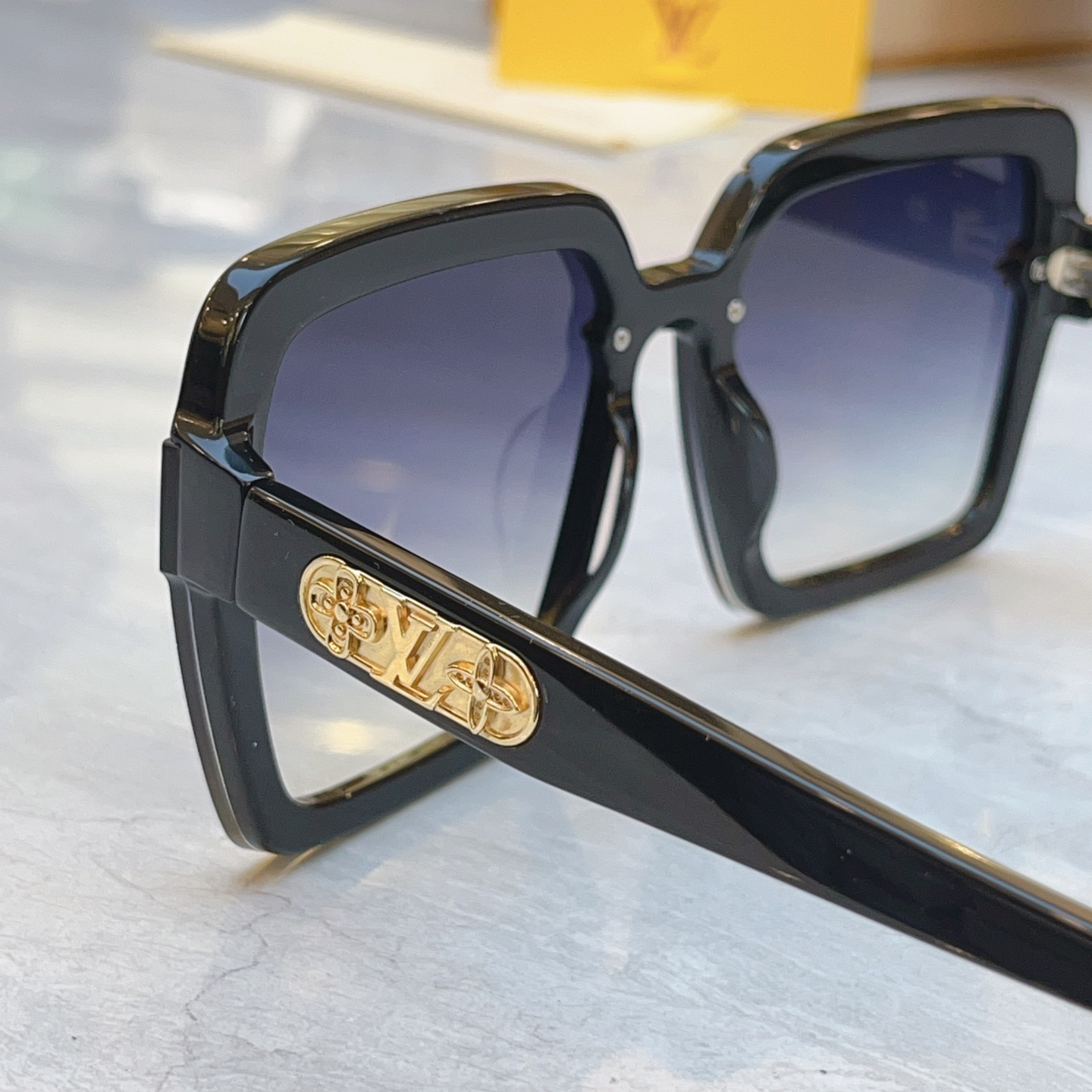LV glasses-47