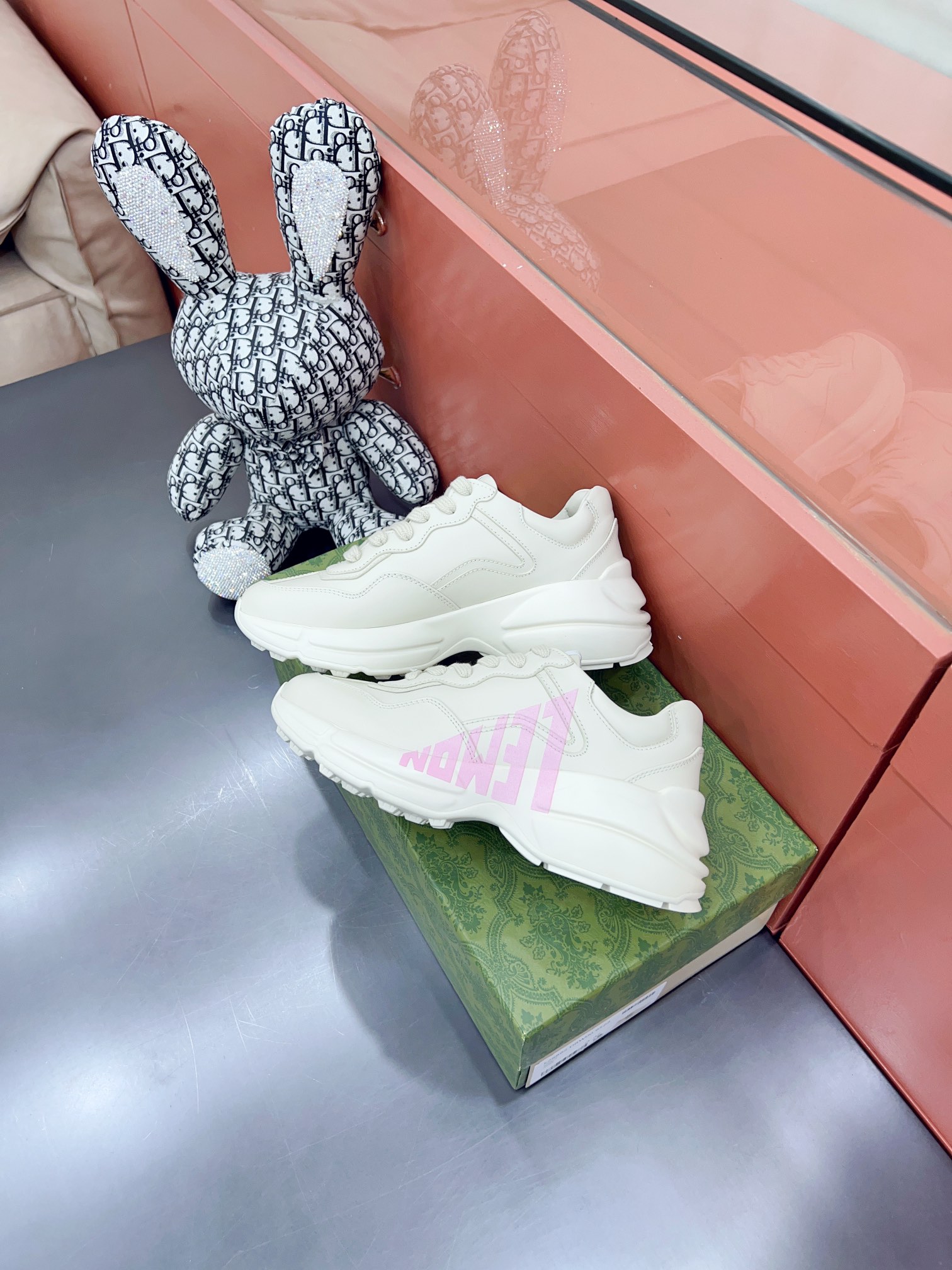 Gucci Sneakers-179