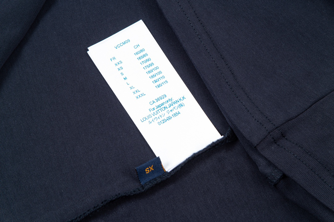 LV clothing-144