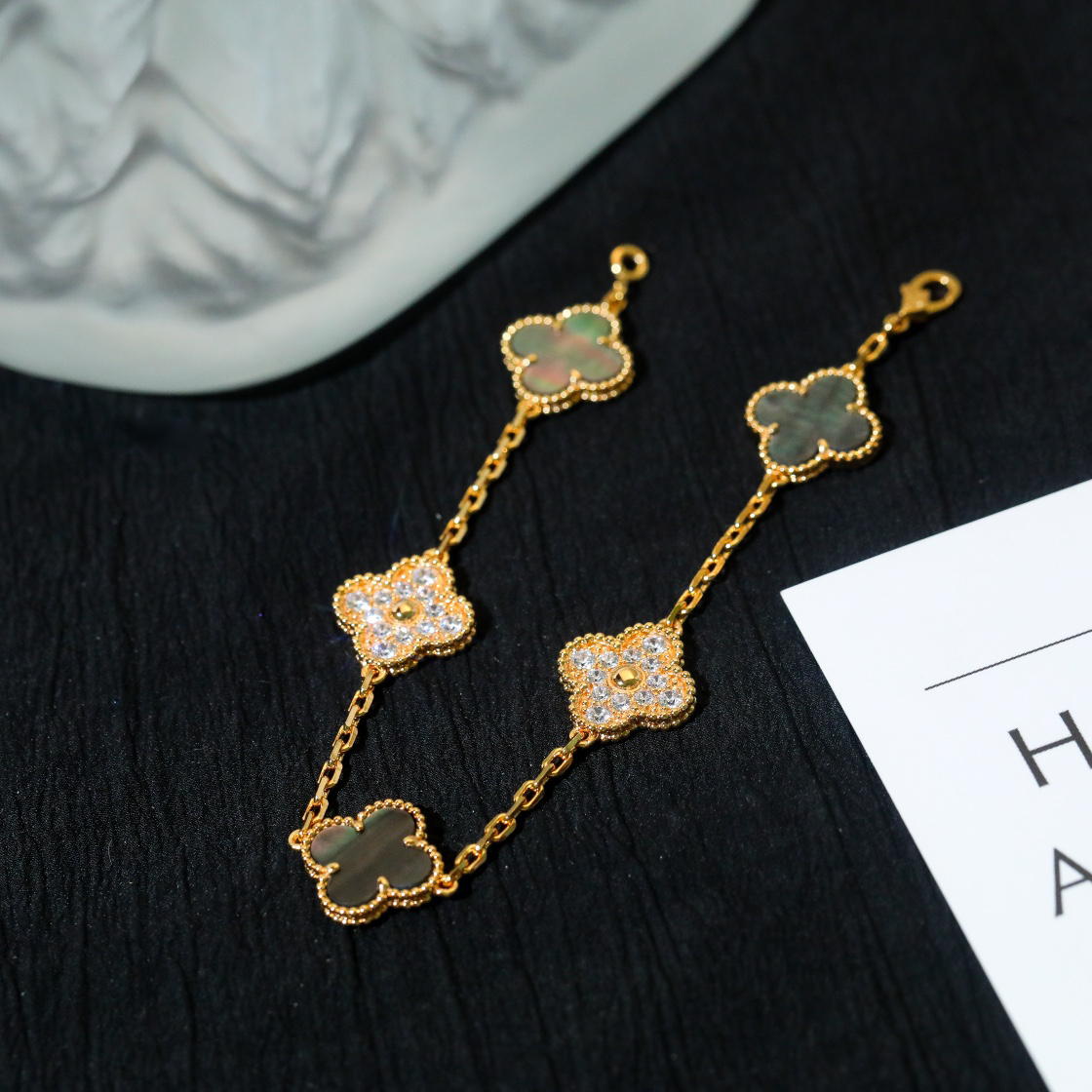 Van Cleef & Arpels Bracelet-75