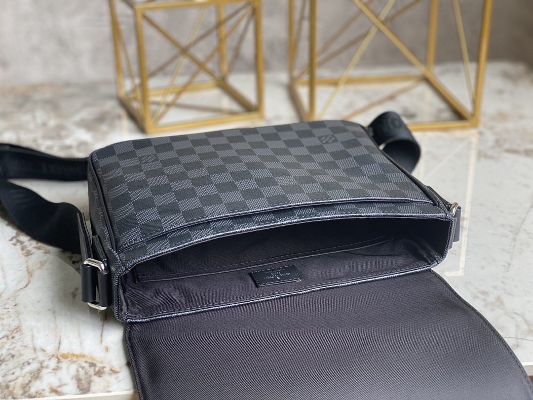 Louis Vuitton N42711 District PM Messenger Bag Coated Canvas