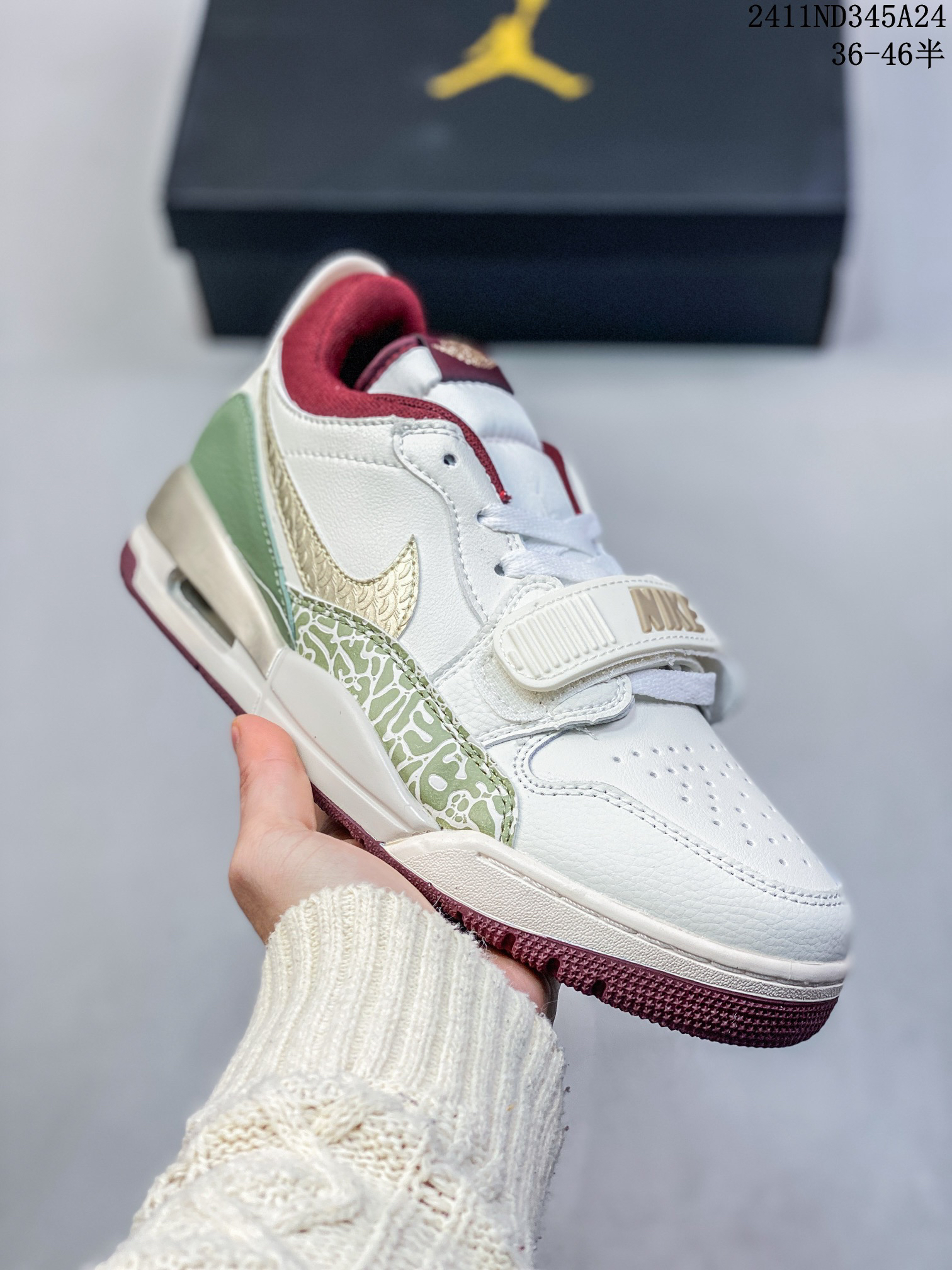 Nike Sneakers-344