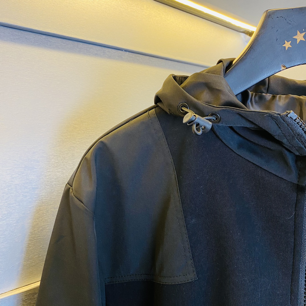 Prada Clothing-370