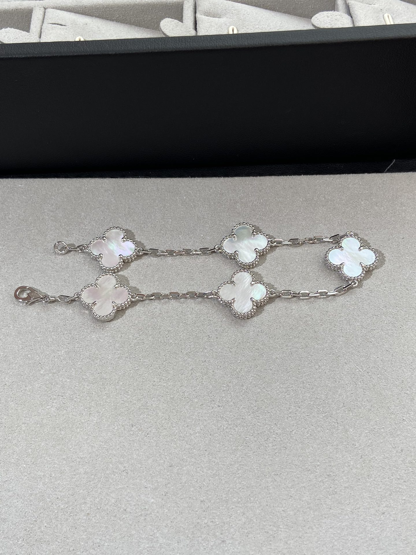 Van Cleef & Arpels Bracelet-116
