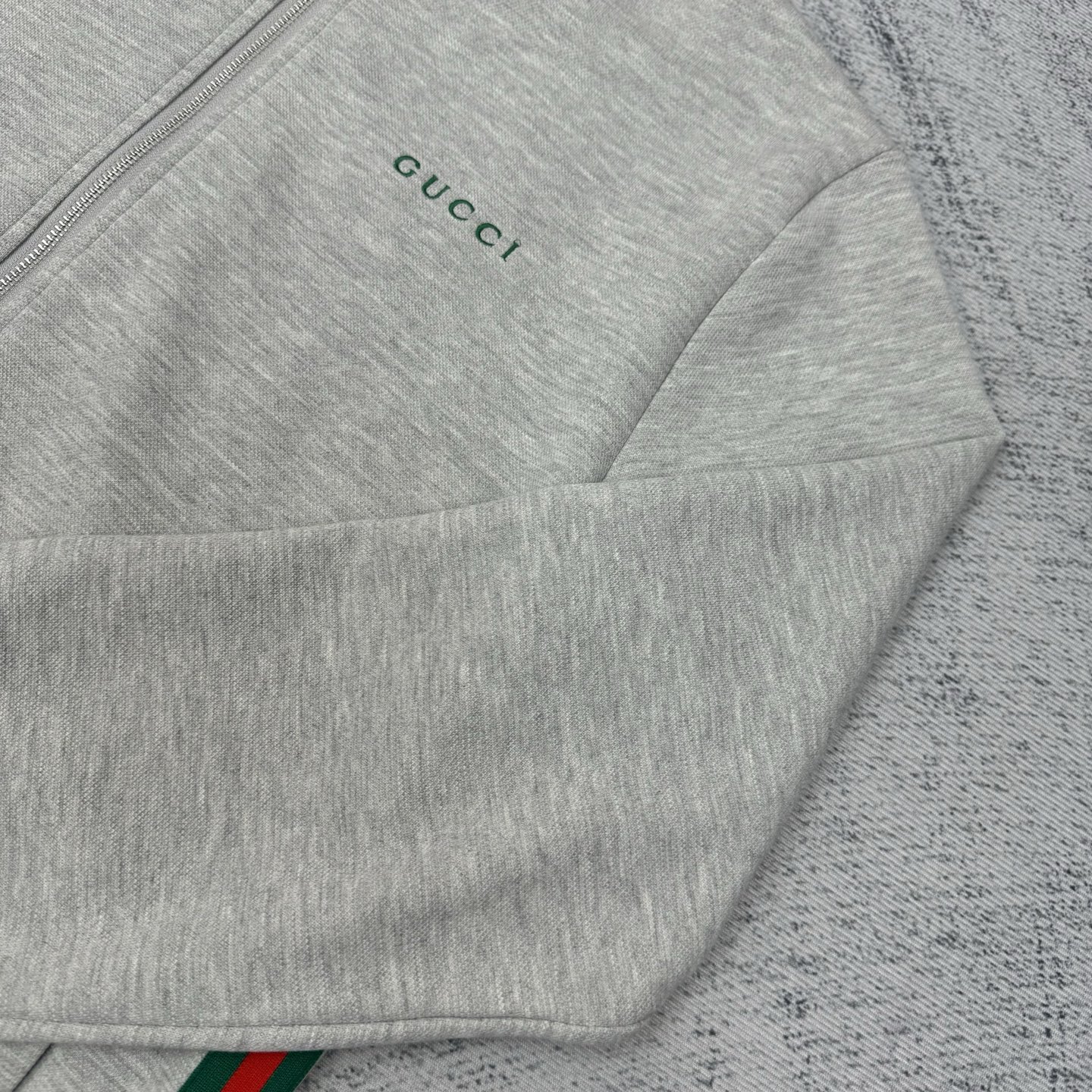 LV Clothing-347