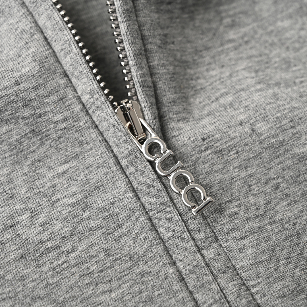 Gucci Clothing-311