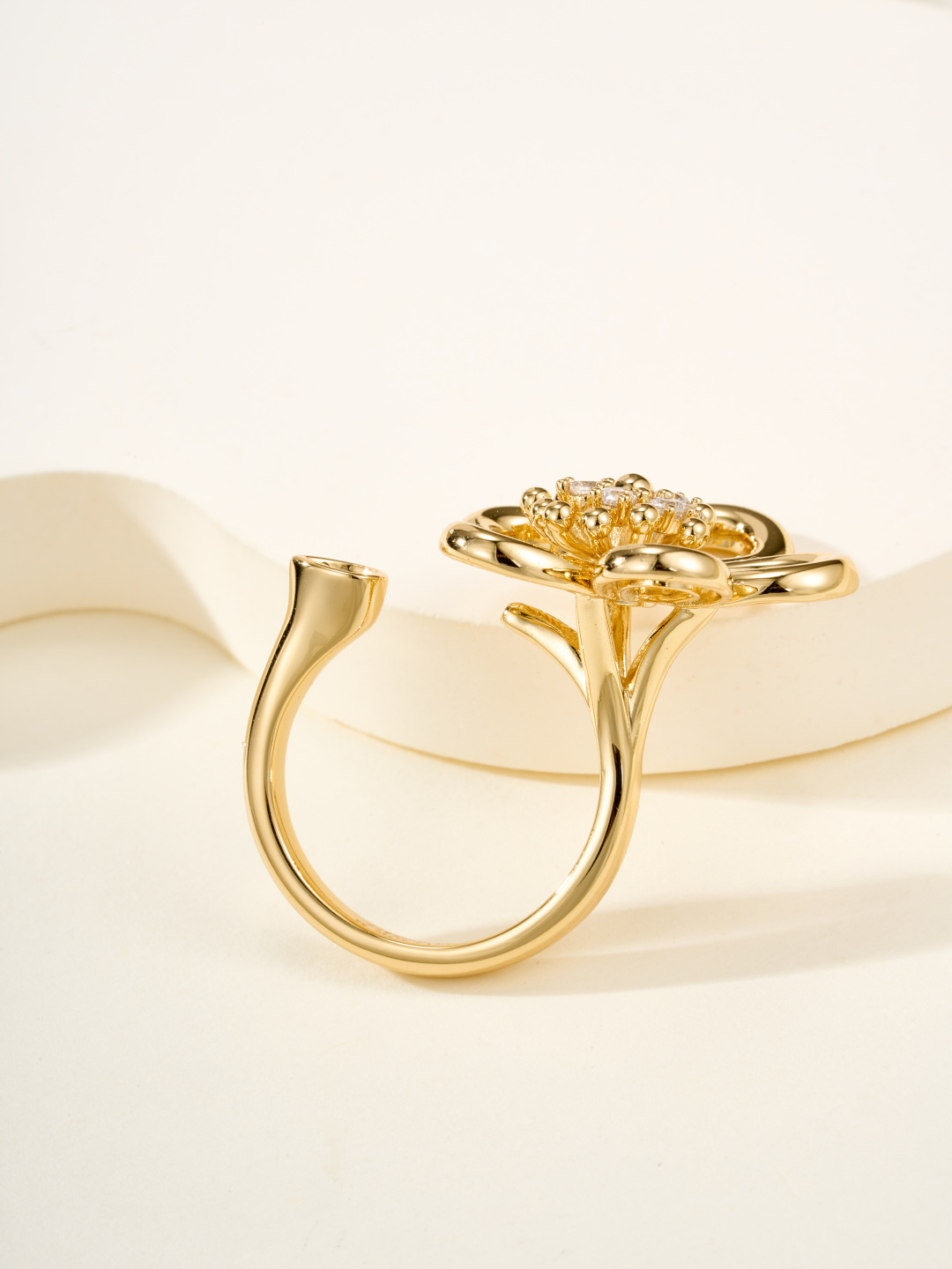 Van Cleef & Arpels ring-83