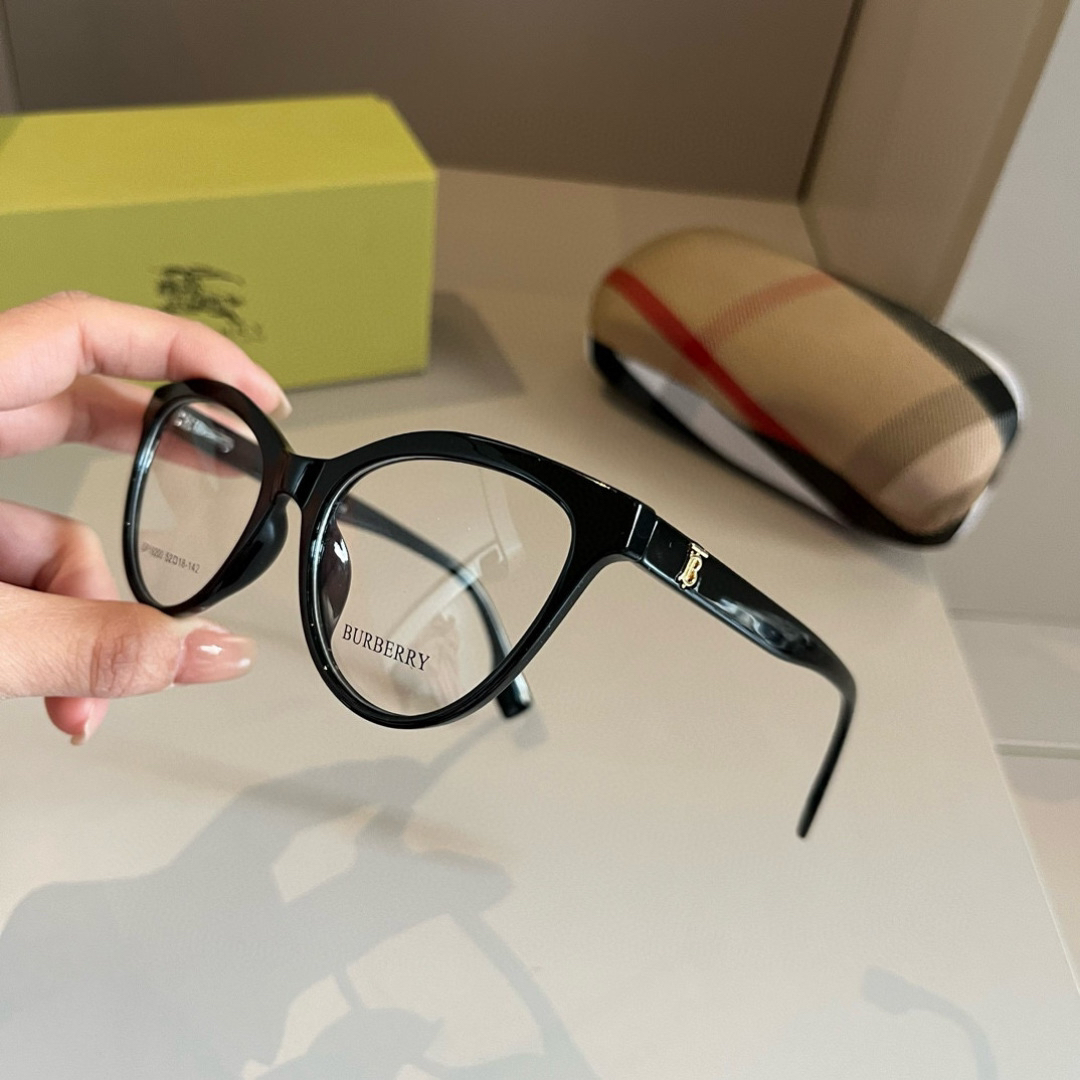 Burberry glasses-19