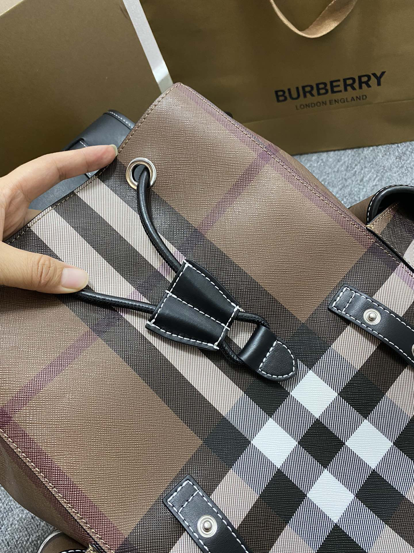 Burberry bag-125
