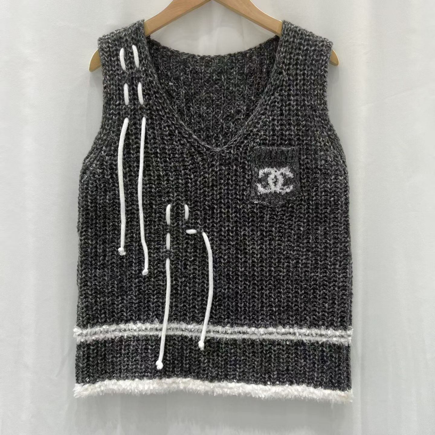 Chanel clothing-114