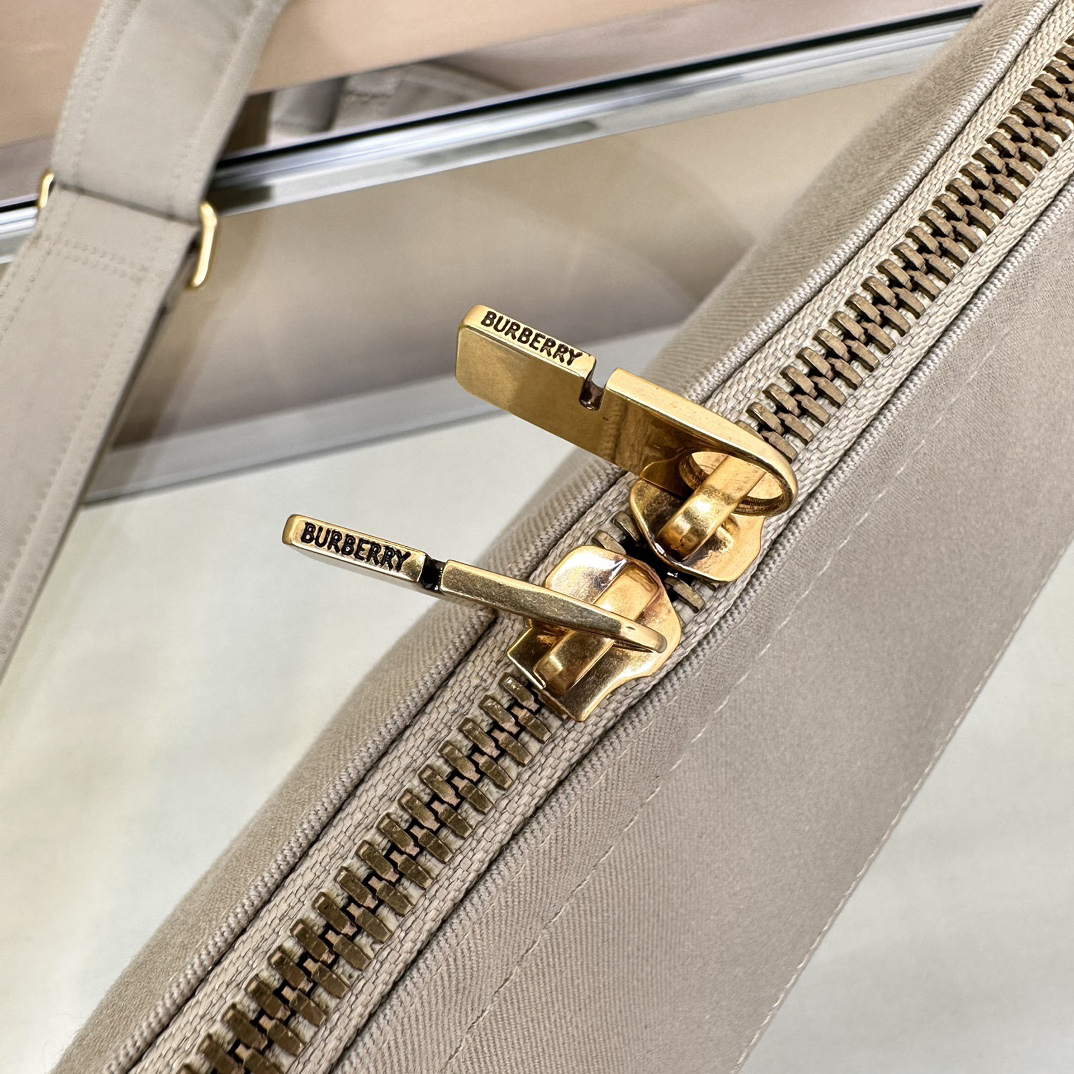 Burberry bag-78