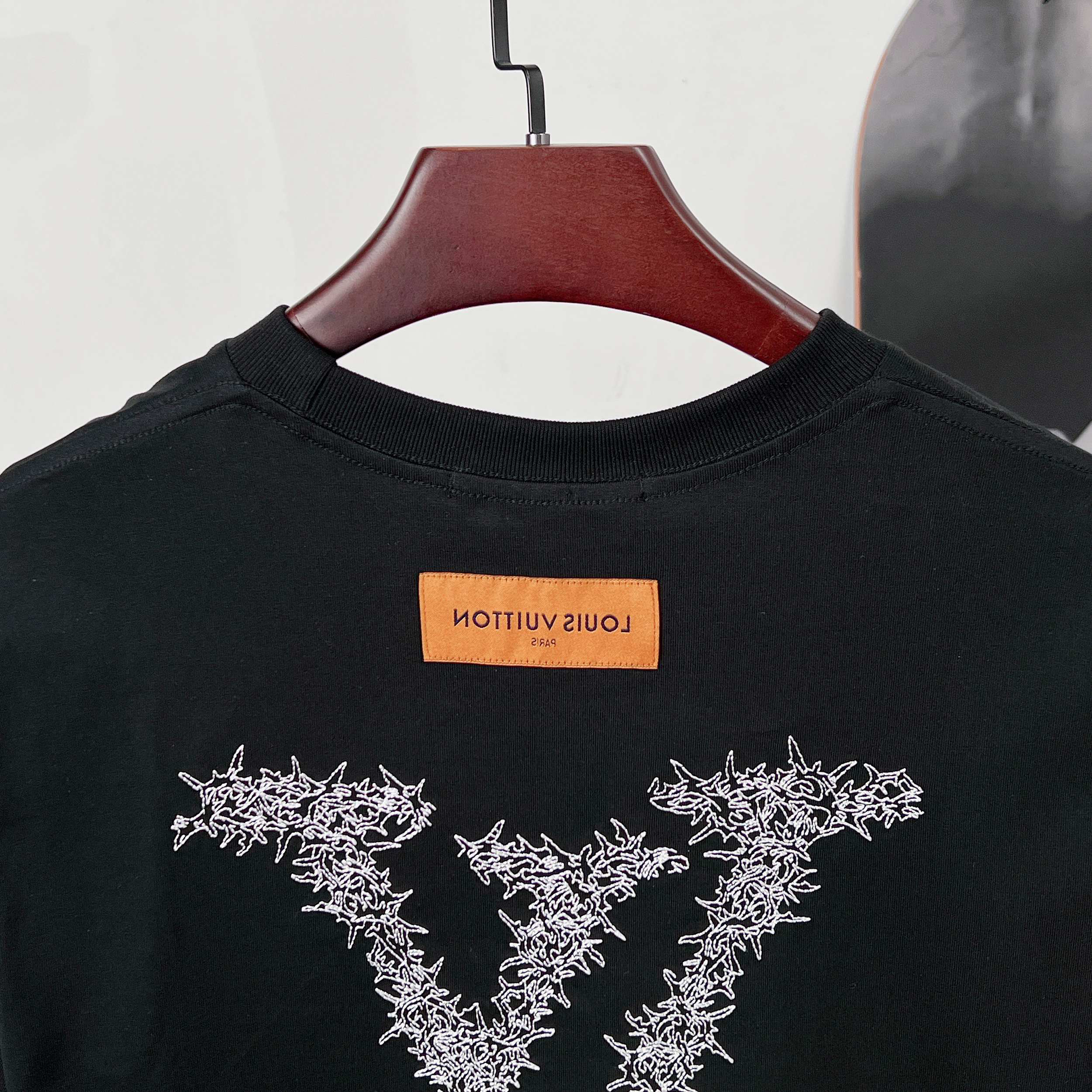LV clothing-160