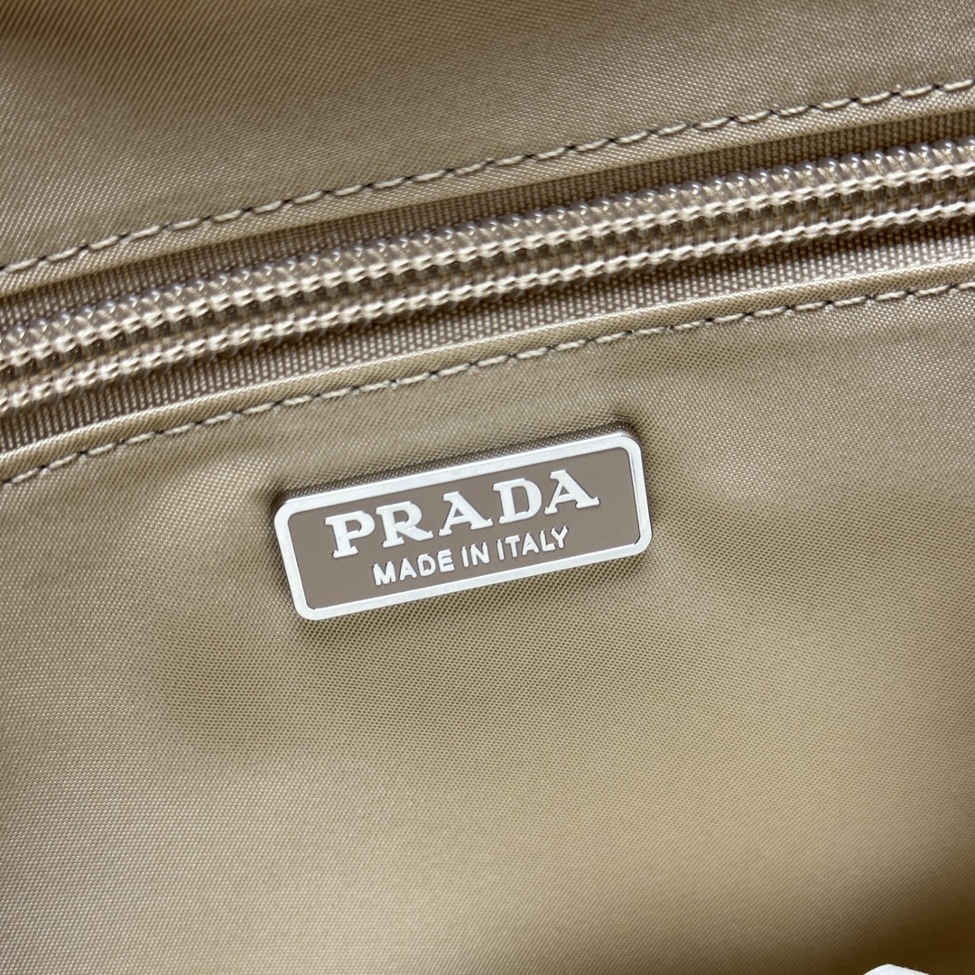 Prada bag-101