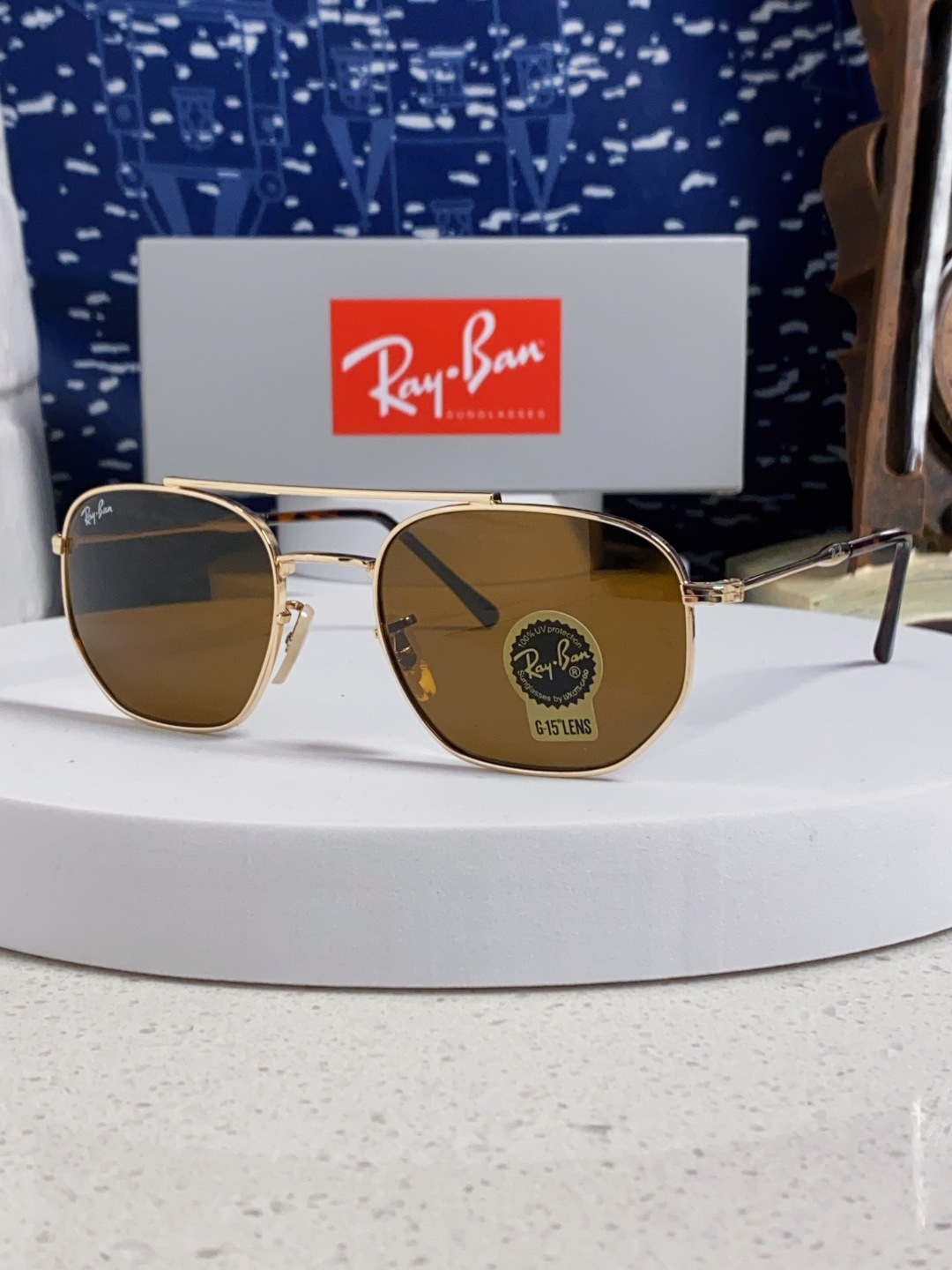 Ray-Ban glasses-1