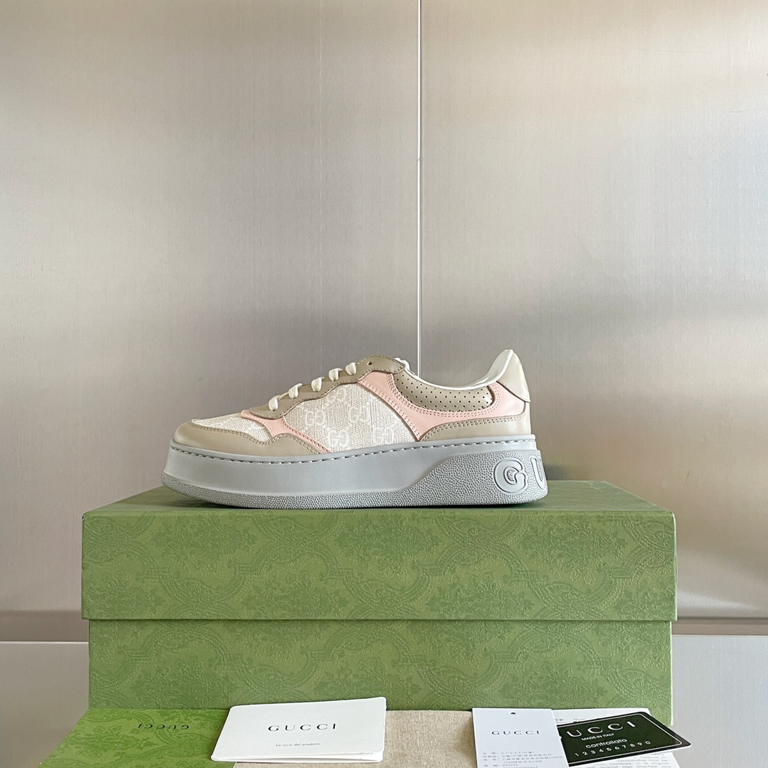 Gucci Sneakers-162