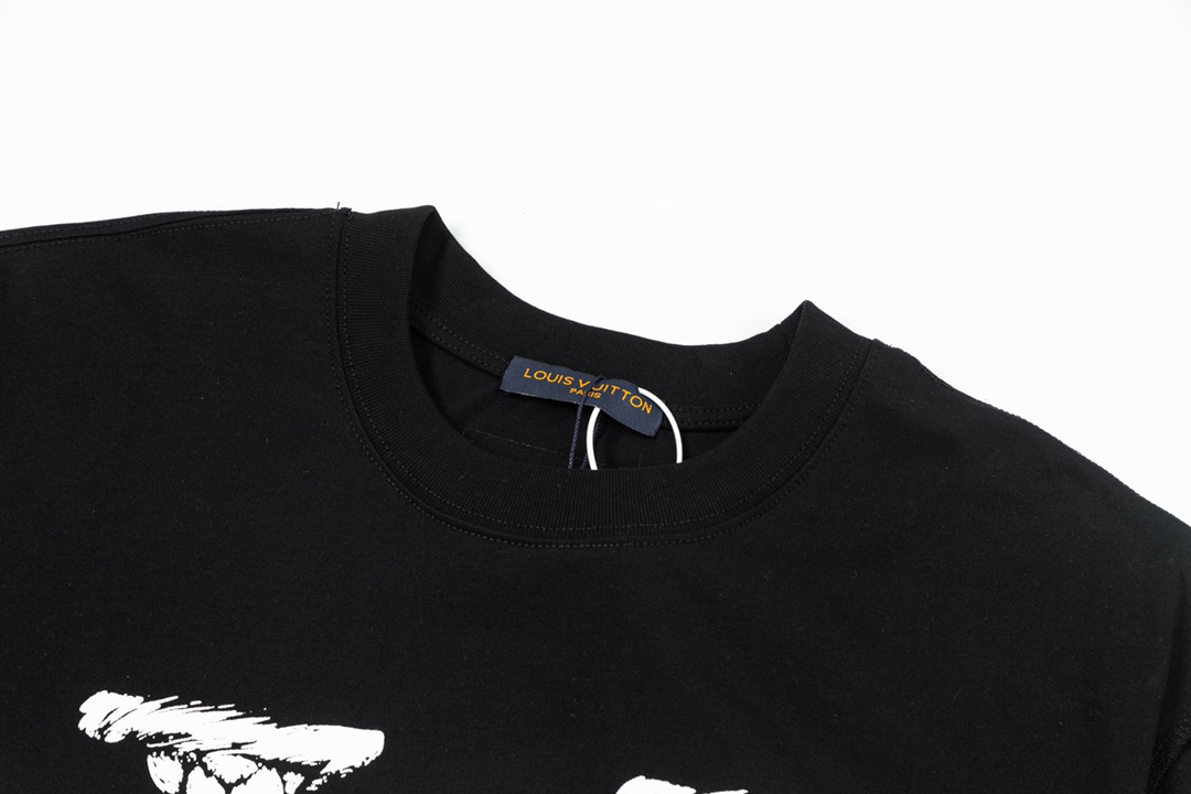 LV clothing-102