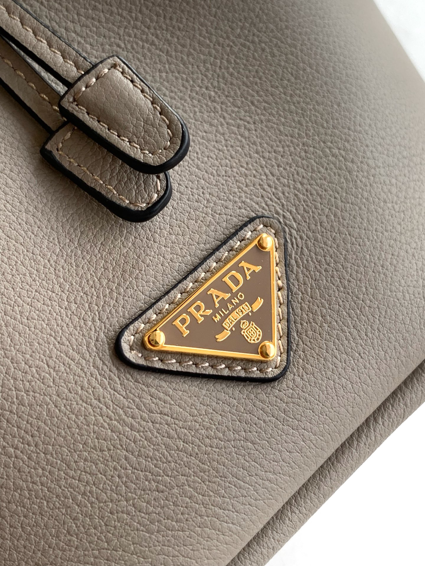 Prada bag-150