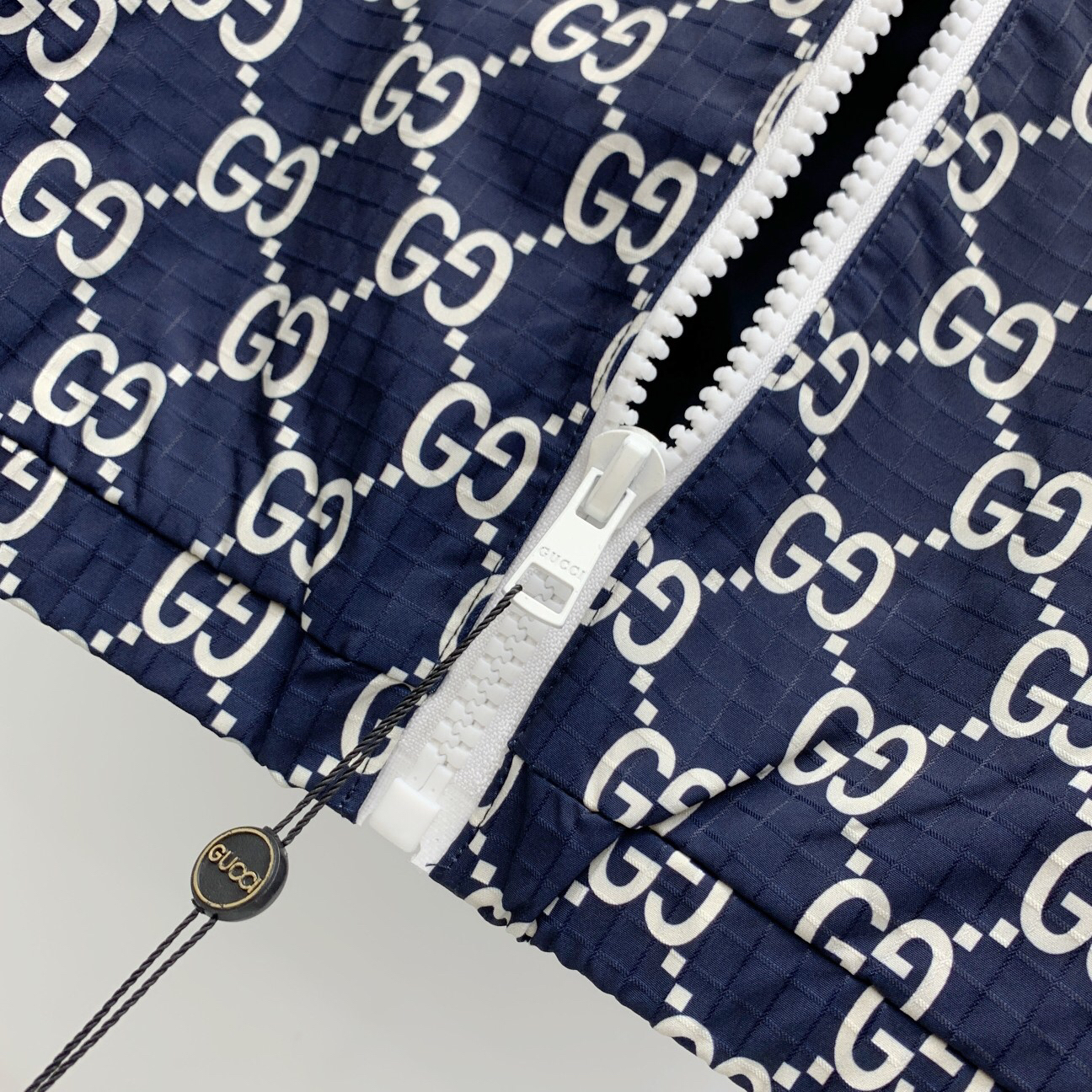 Gucci Clothing-343
