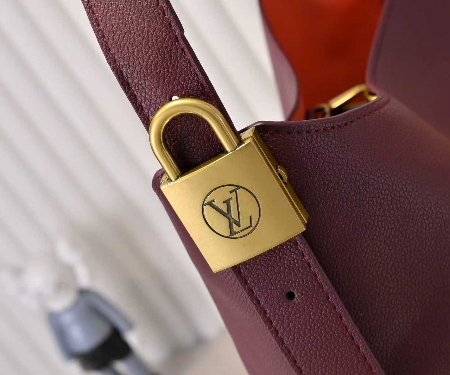 Louis Vuitton bag-147